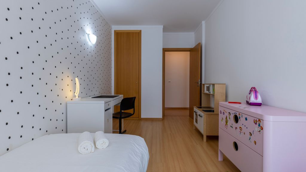 Charm 3BDR Apartment W/Balcony by LovelyStay
