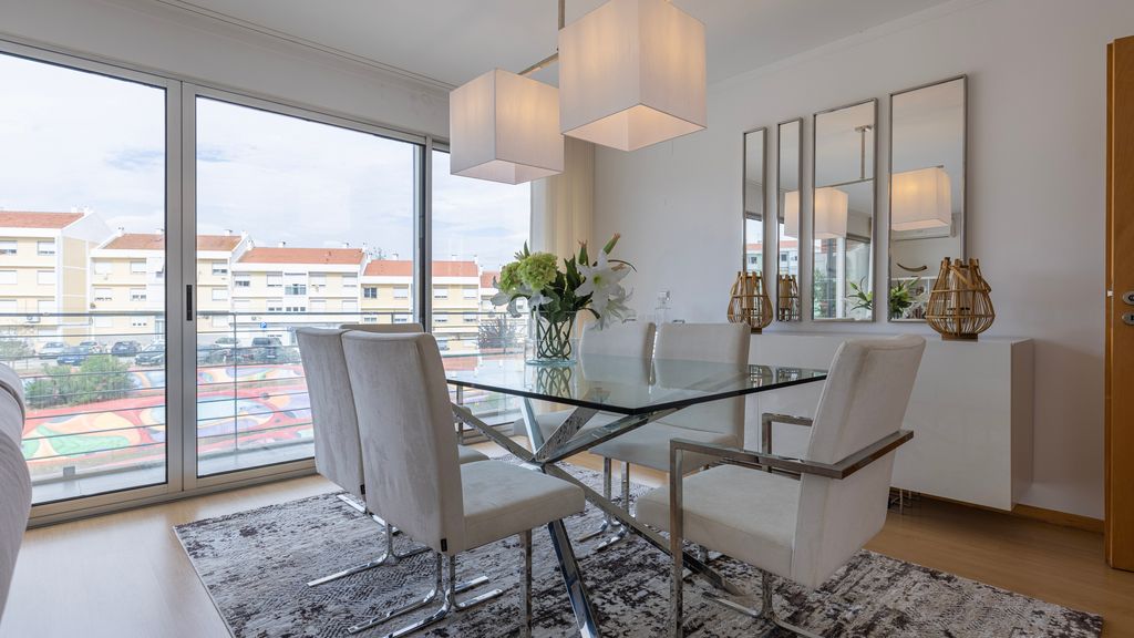 Charm 3BDR Apartment W/Balcony by LovelyStay