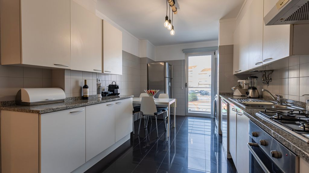 Charm 3BDR Apartment W/Balcony by LovelyStay