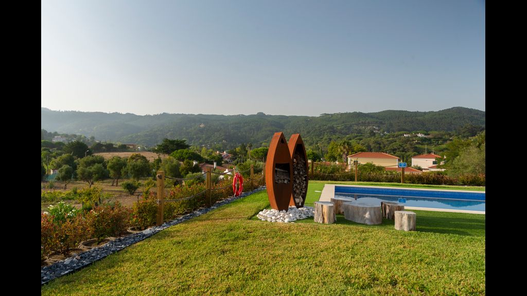 Amazing Sintra: Private Pool & Views by LovelyStay