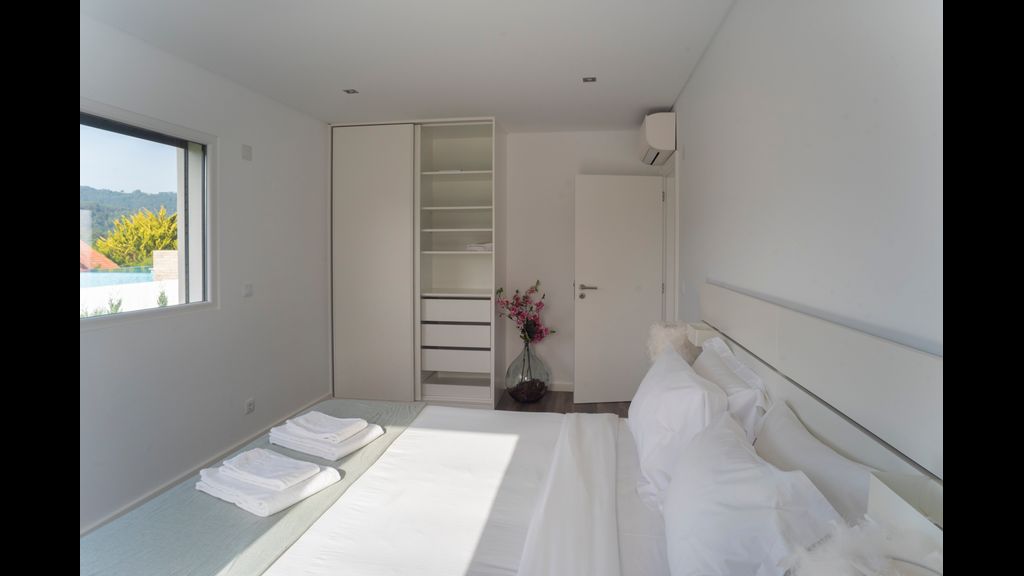 Amazing Sintra: Private Pool & Views by LovelyStay