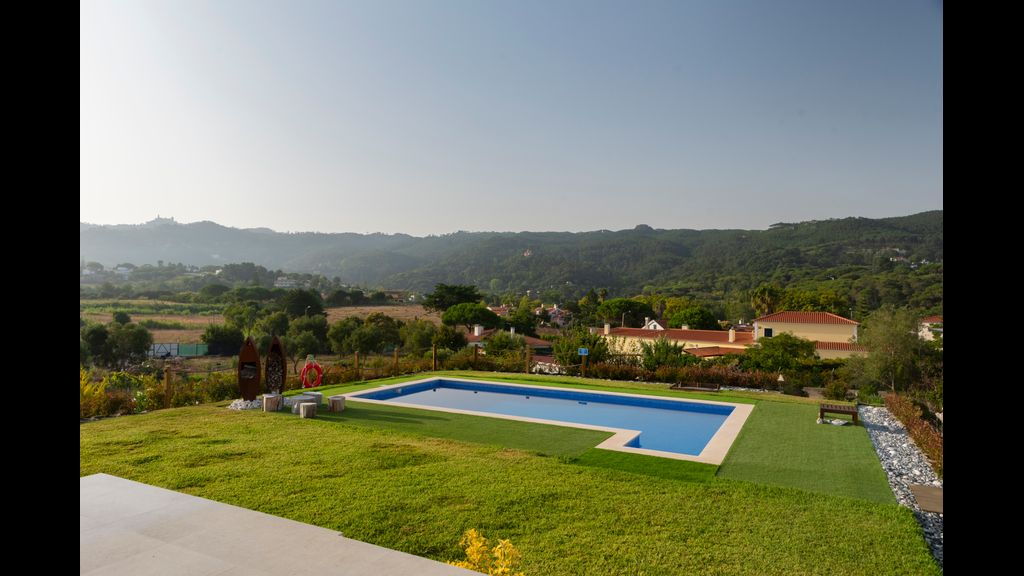 Amazing Sintra: Private Pool & Views by LovelyStay