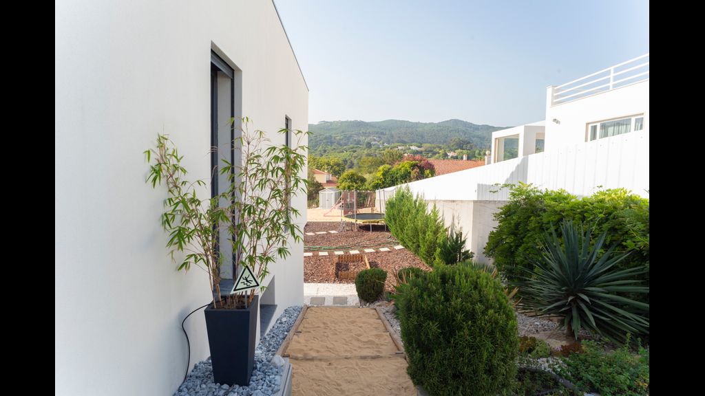 Amazing Sintra: Private Pool & Views by LovelyStay