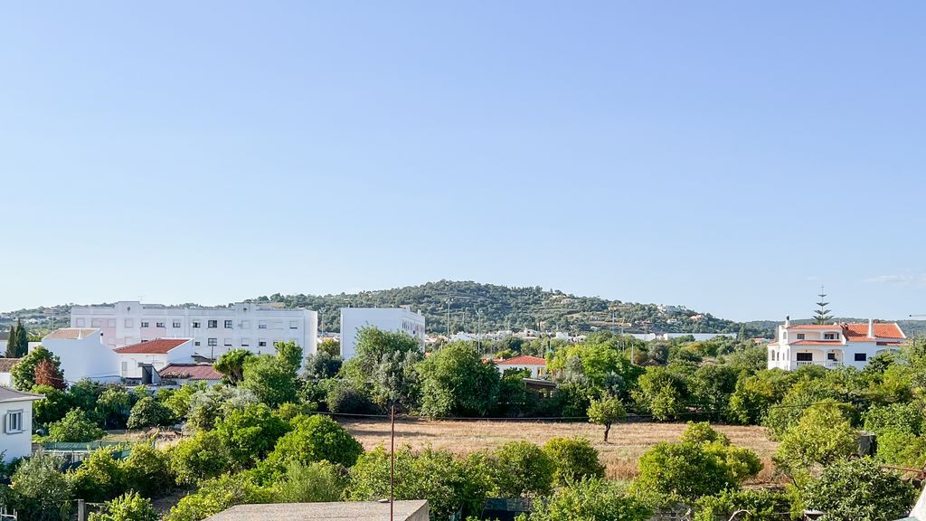 Loulé Sunny Retreat 3 by LovelyStay