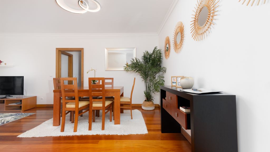 Aidan Apartment by LovelyStay