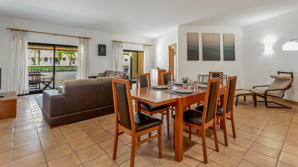 Wonderful Flat W/ Big Patio by LovelyStay