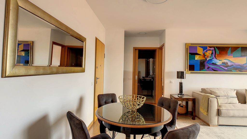 Arigato Apartment by LovelyStay