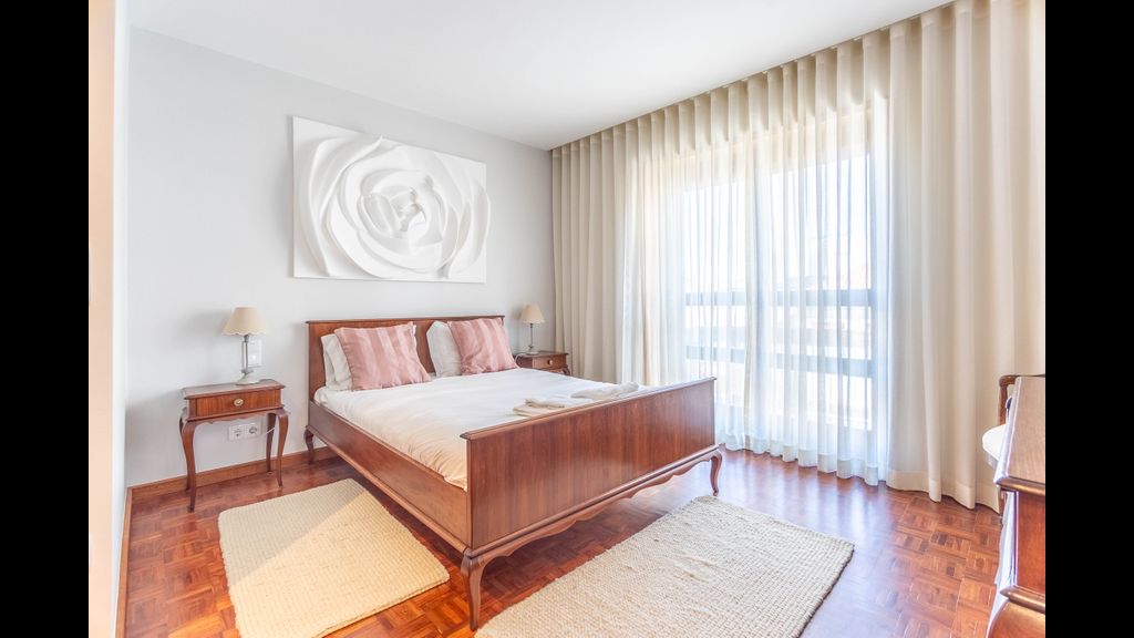 Portus Cale by LovelyStay