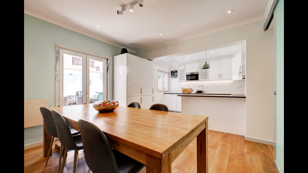 Comfortable Town House in Quiet Area by LovelyStay