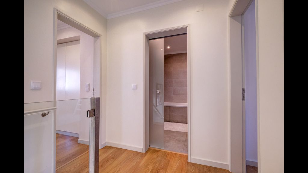 Comfortable Town House in Quiet Area by LovelyStay