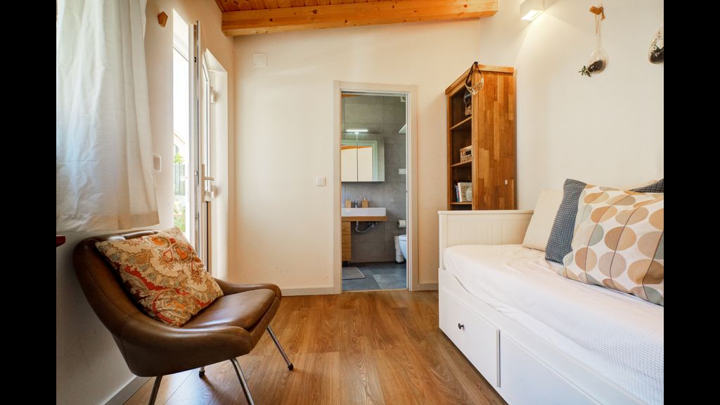 Comfortable Town House in Quiet Area by LovelyStay