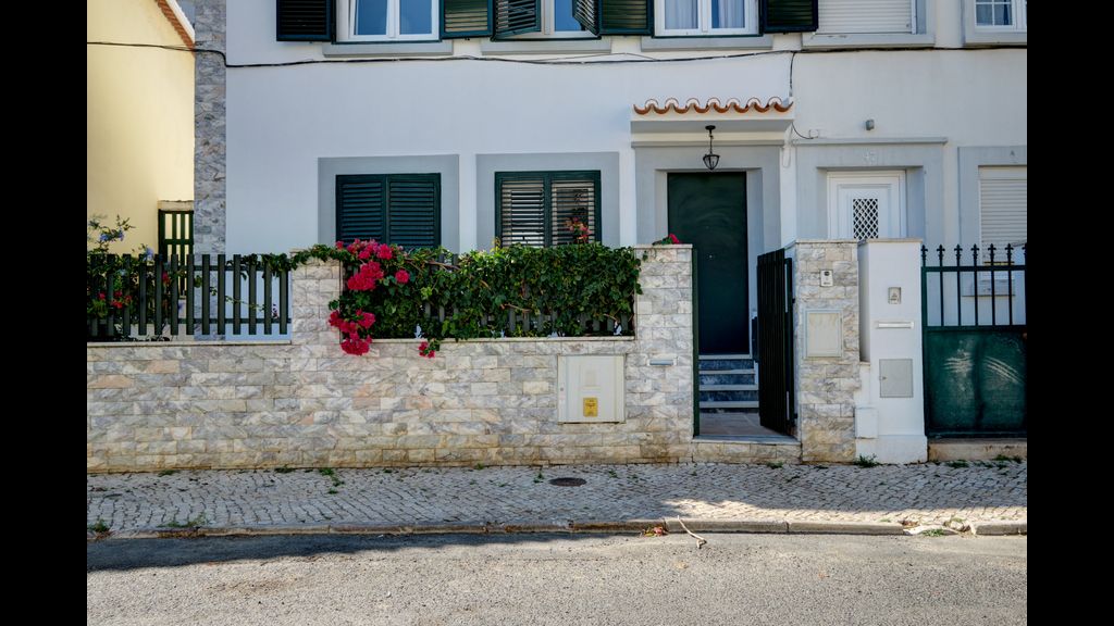 Comfortable Town House in Quiet Area by LovelyStay