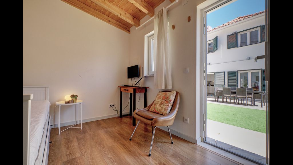 Comfortable Town House in Quiet Area by LovelyStay