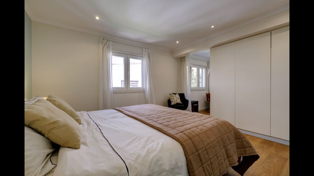 Comfortable Town House in Quiet Area by LovelyStay
