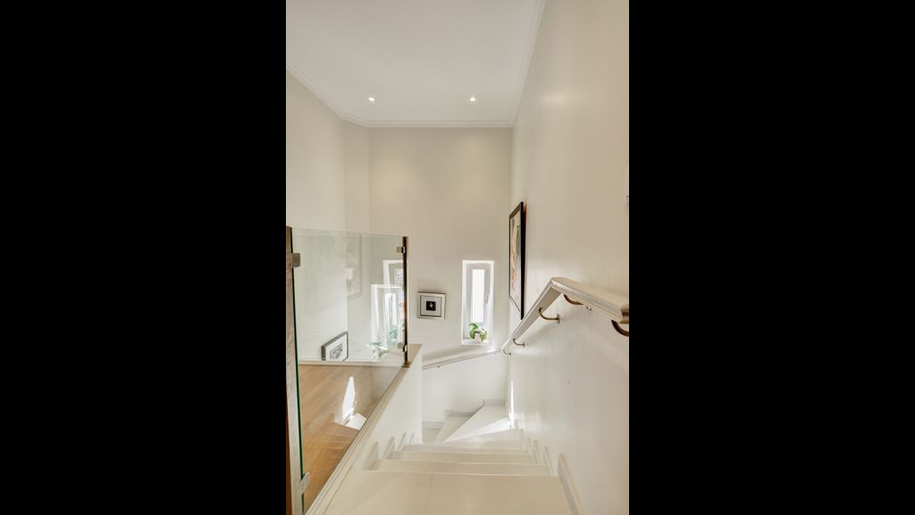 Comfortable Town House in Quiet Area by LovelyStay