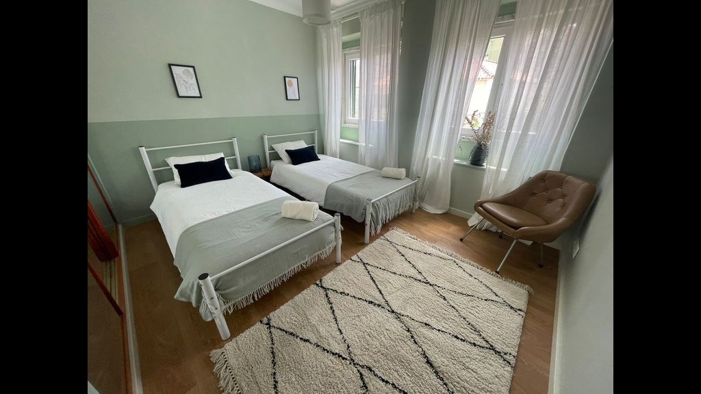 Comfortable Town House in Quiet Area by LovelyStay