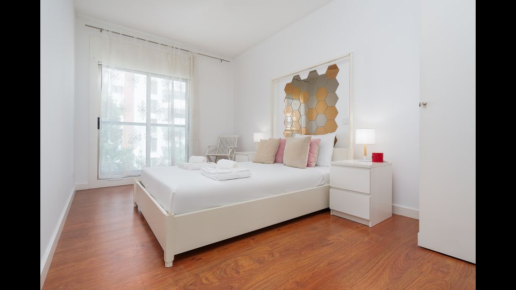 2 BDR Apartment W/Pool and Jacuzzi by LovelyStay