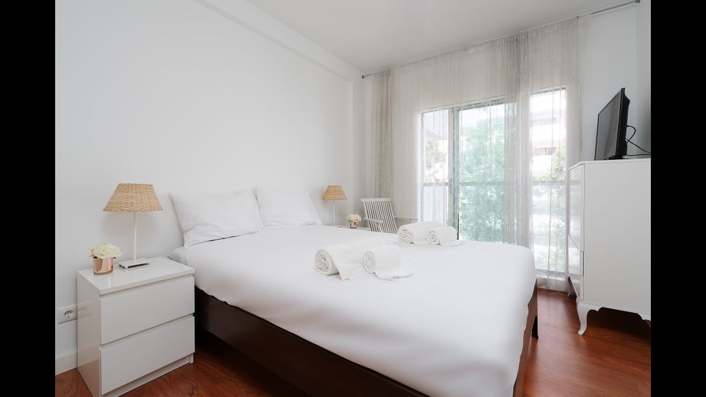 2 BDR Apartment W/Pool and Jacuzzi by LovelyStay