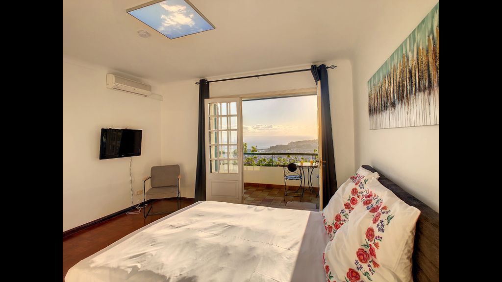 Casa Bergmann by LovelyStay