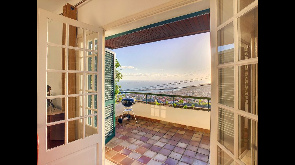 Casa Bergmann by LovelyStay