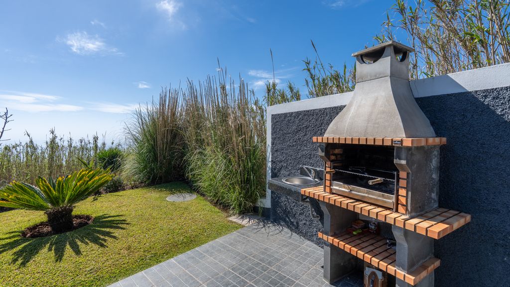 Casa da Felicidade by LovelyStay