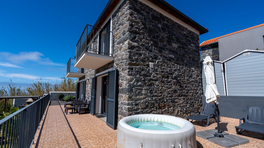 Casa da Felicidade by LovelyStay