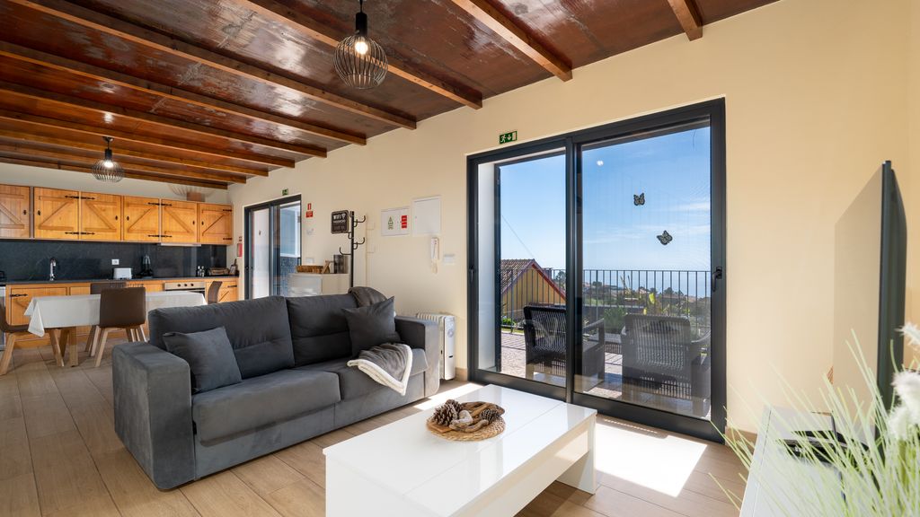 Casa da Felicidade by LovelyStay