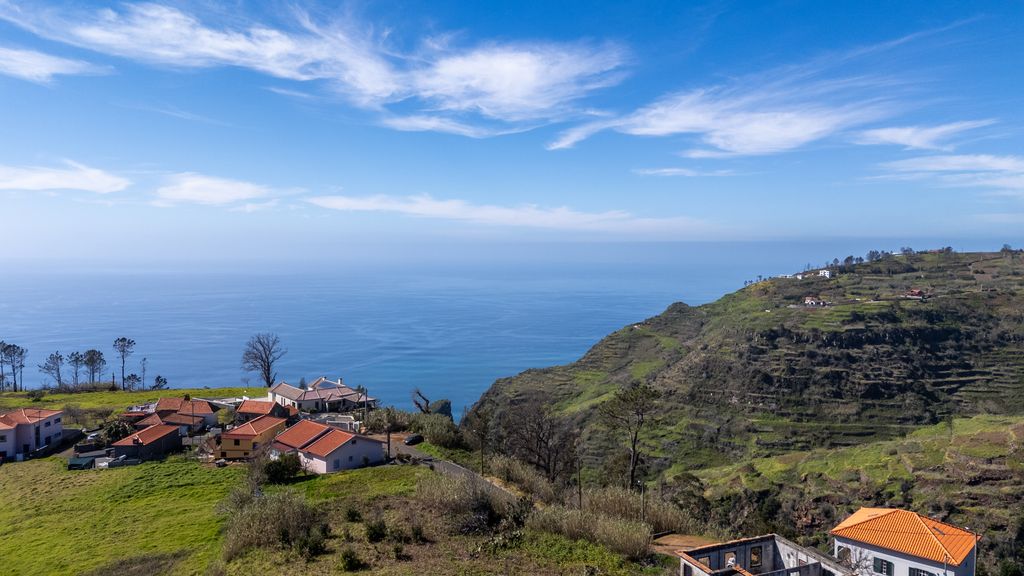 Casa da Felicidade by LovelyStay