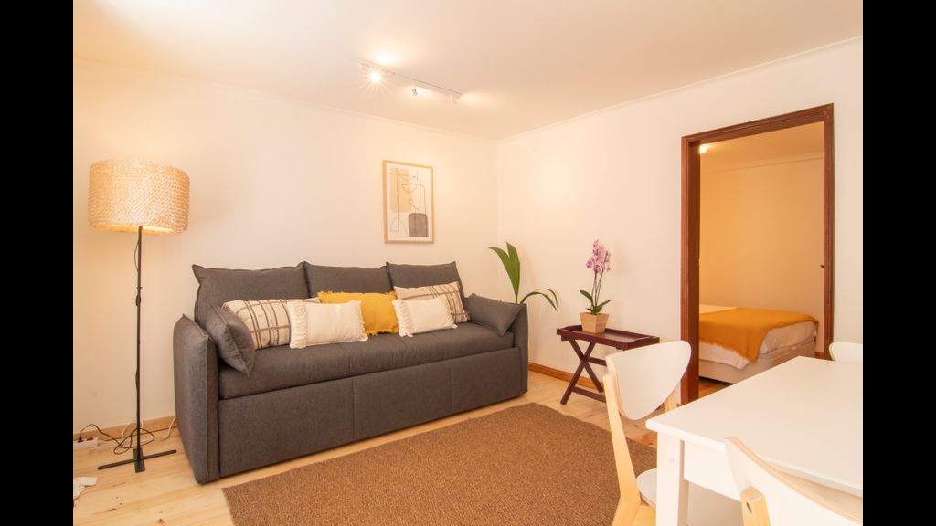 Charming & Peaceful Family Flat