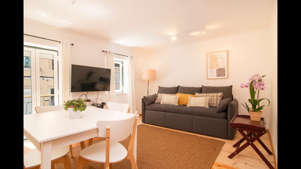 Charming & Peaceful Family Flat