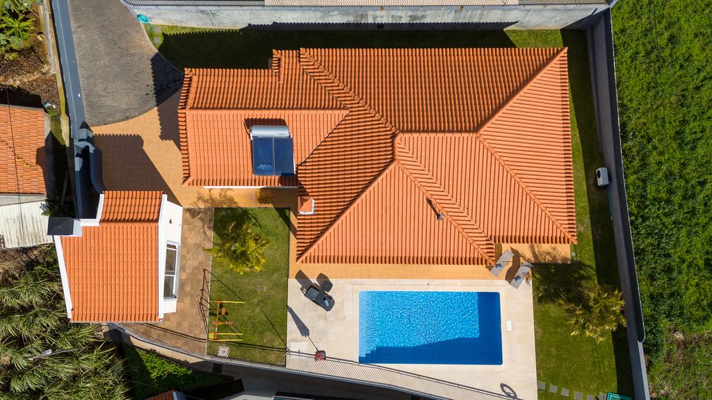 Casa Del Sol by LovelyStay