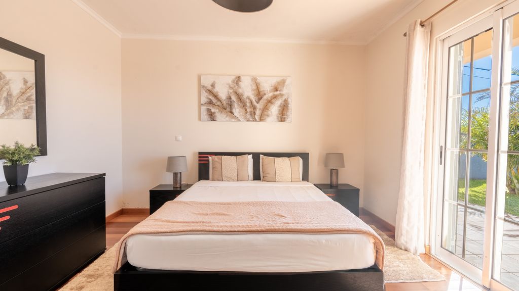 Casa Del Sol by LovelyStay