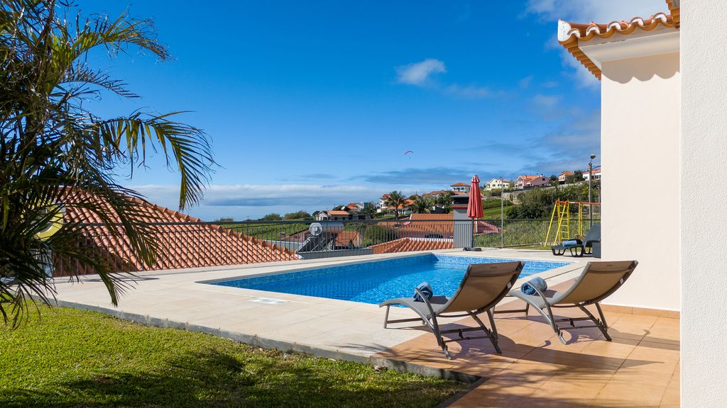Casa Del Sol by LovelyStay
