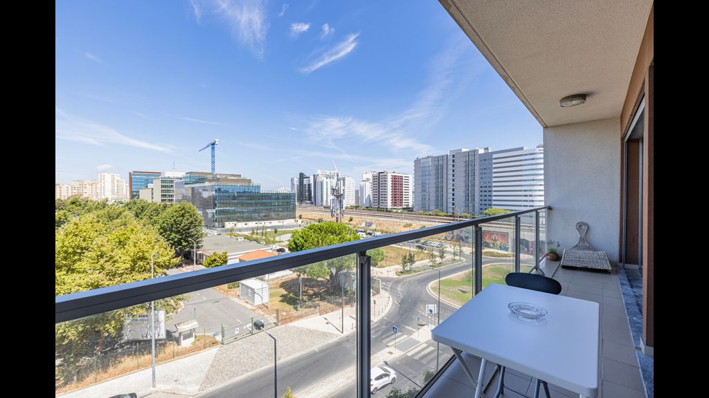 Lovely 1 BDR Apartment W/ Pool by LovelyStay