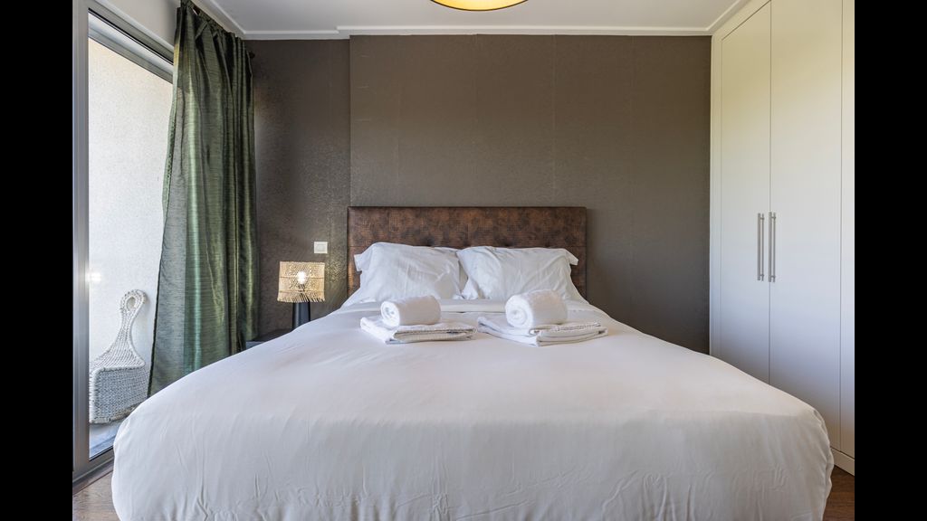 Lovely 1 BDR Apartment W/ Pool by LovelyStay