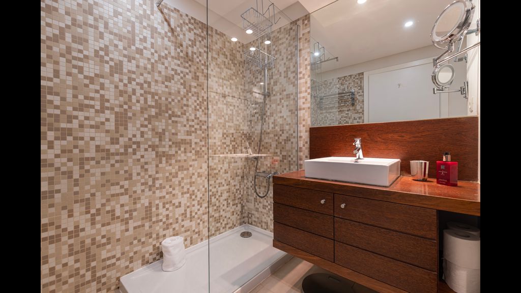 Lovely 1 BDR Apartment W/ Pool by LovelyStay