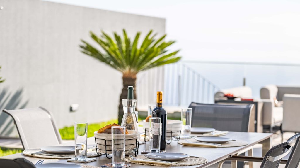 Villa Boa Nova Branca by LovelyStay