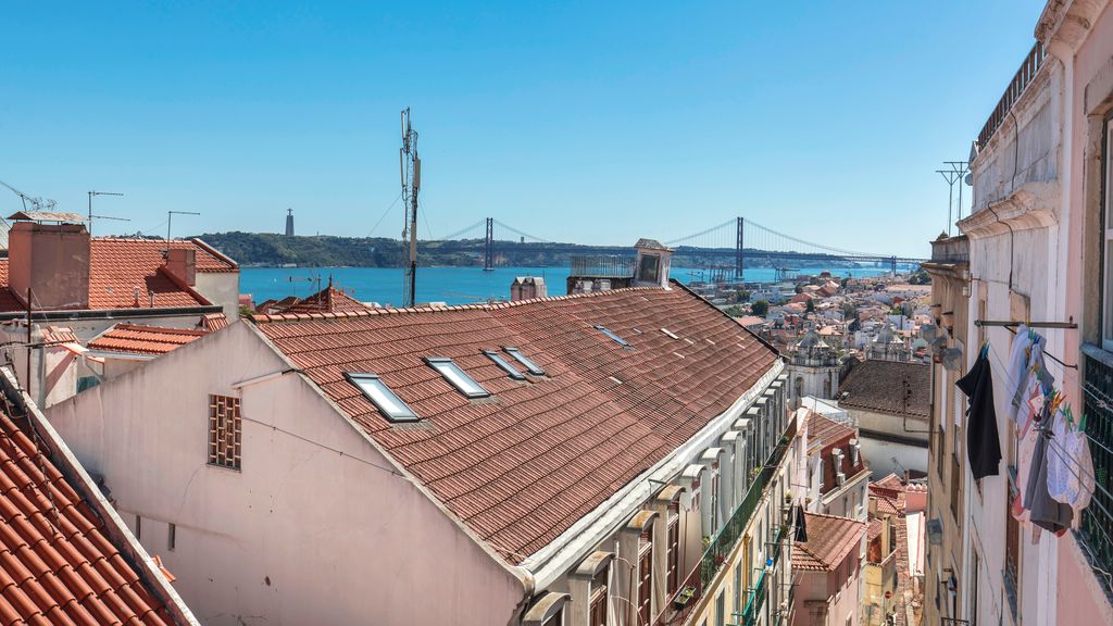 Modern Oasis in Bairro Alto by LovelyStay