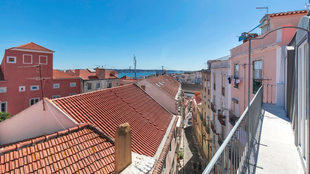 Modern Oasis in Bairro Alto by LovelyStay