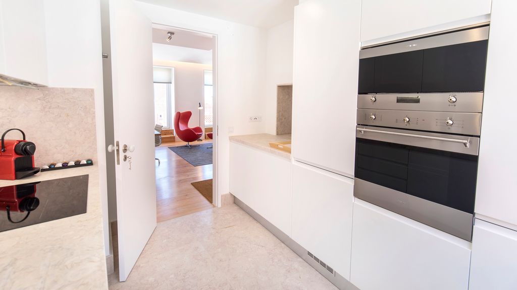 Modern Oasis in Bairro Alto by LovelyStay