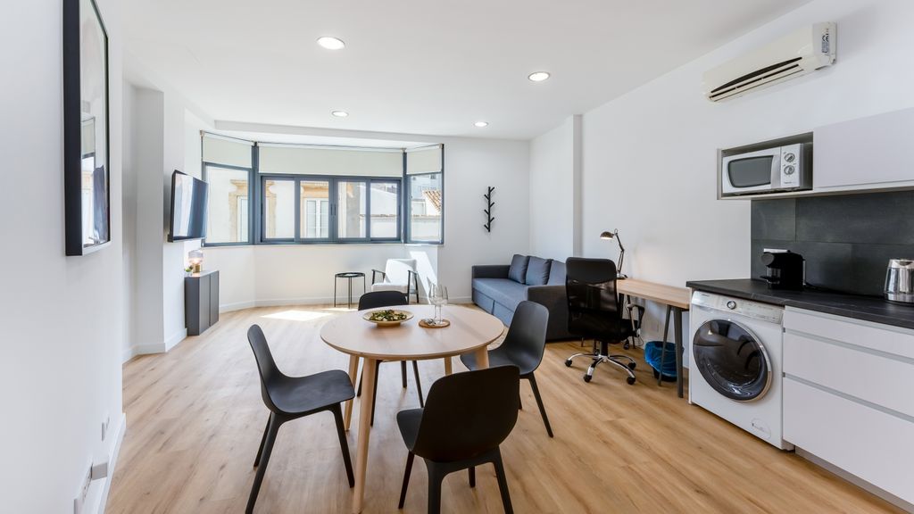 Charming 1Bdr Flat in Central Faro by Lovelystay