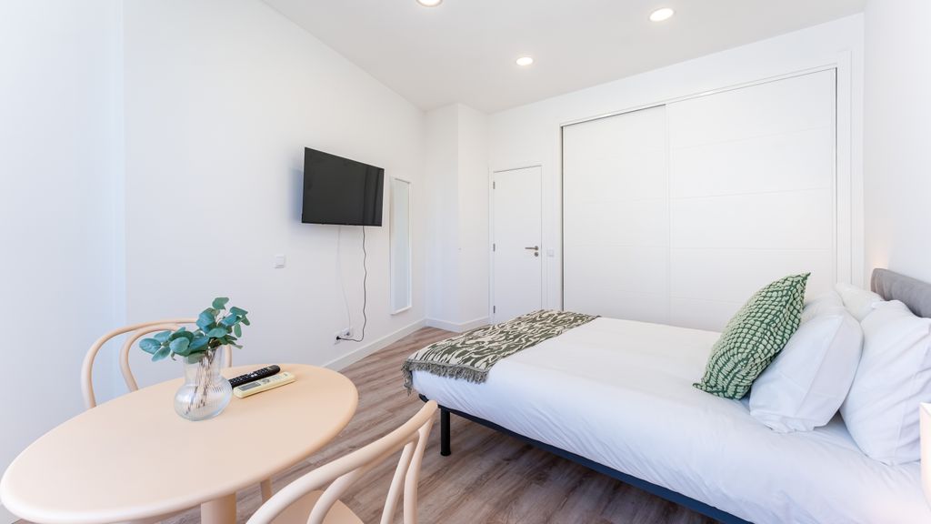 Modern Retreat 2 in Faro by Lovelystay