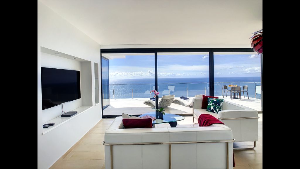 Francelho 2 Apartment by LovelyStay