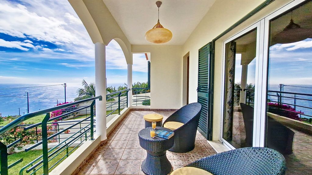 Casa Eleanor by LovelyStay