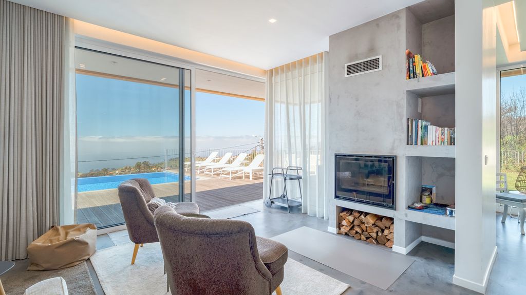 Casa Luz - Stunning Family Home by LovelyStay