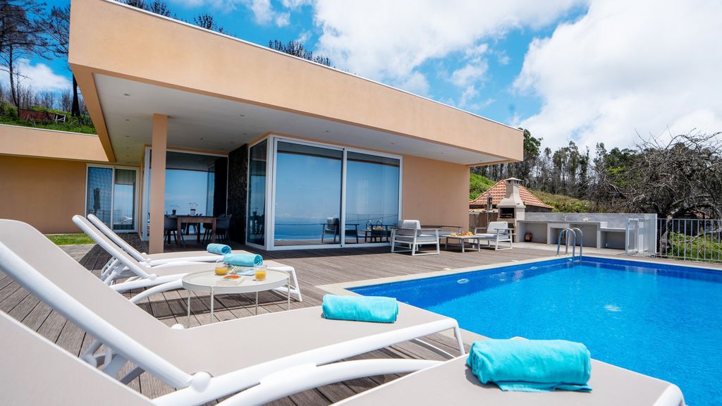 Casa Luz - Stunning Family Home by LovelyStay