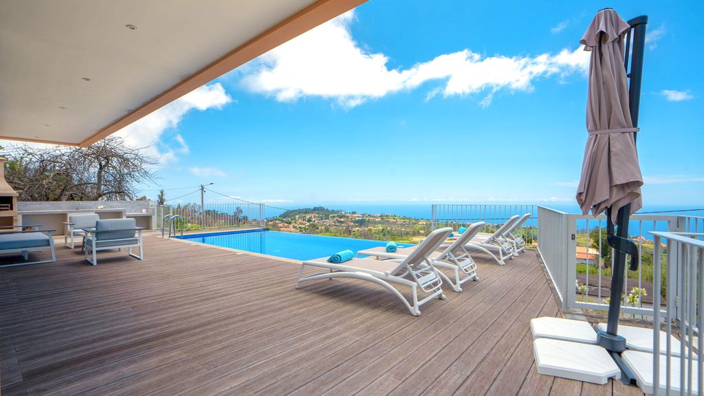 Casa Luz - Stunning Family Home by LovelyStay