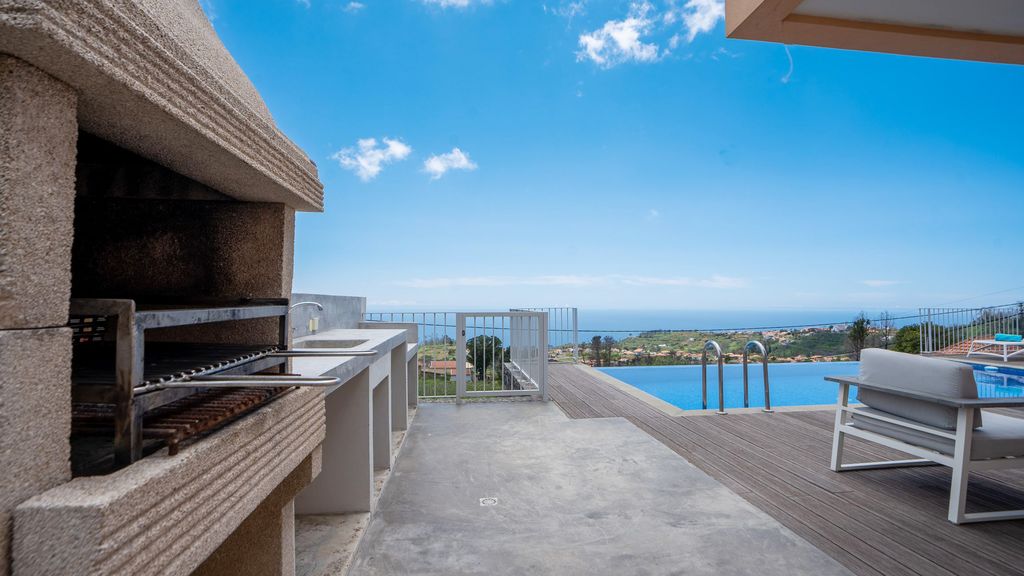 Casa Luz - Stunning Family Home by LovelyStay