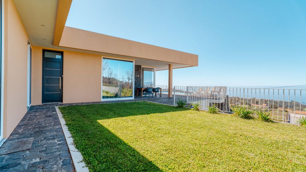 Casa Luz - Stunning Family Home by LovelyStay