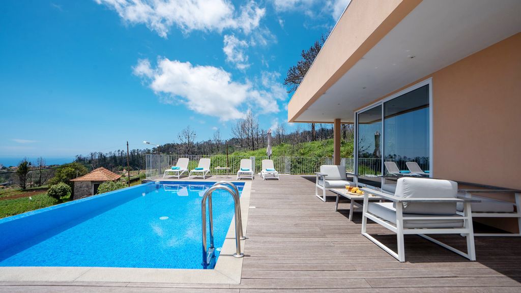 Casa Luz - Stunning Family Home by LovelyStay